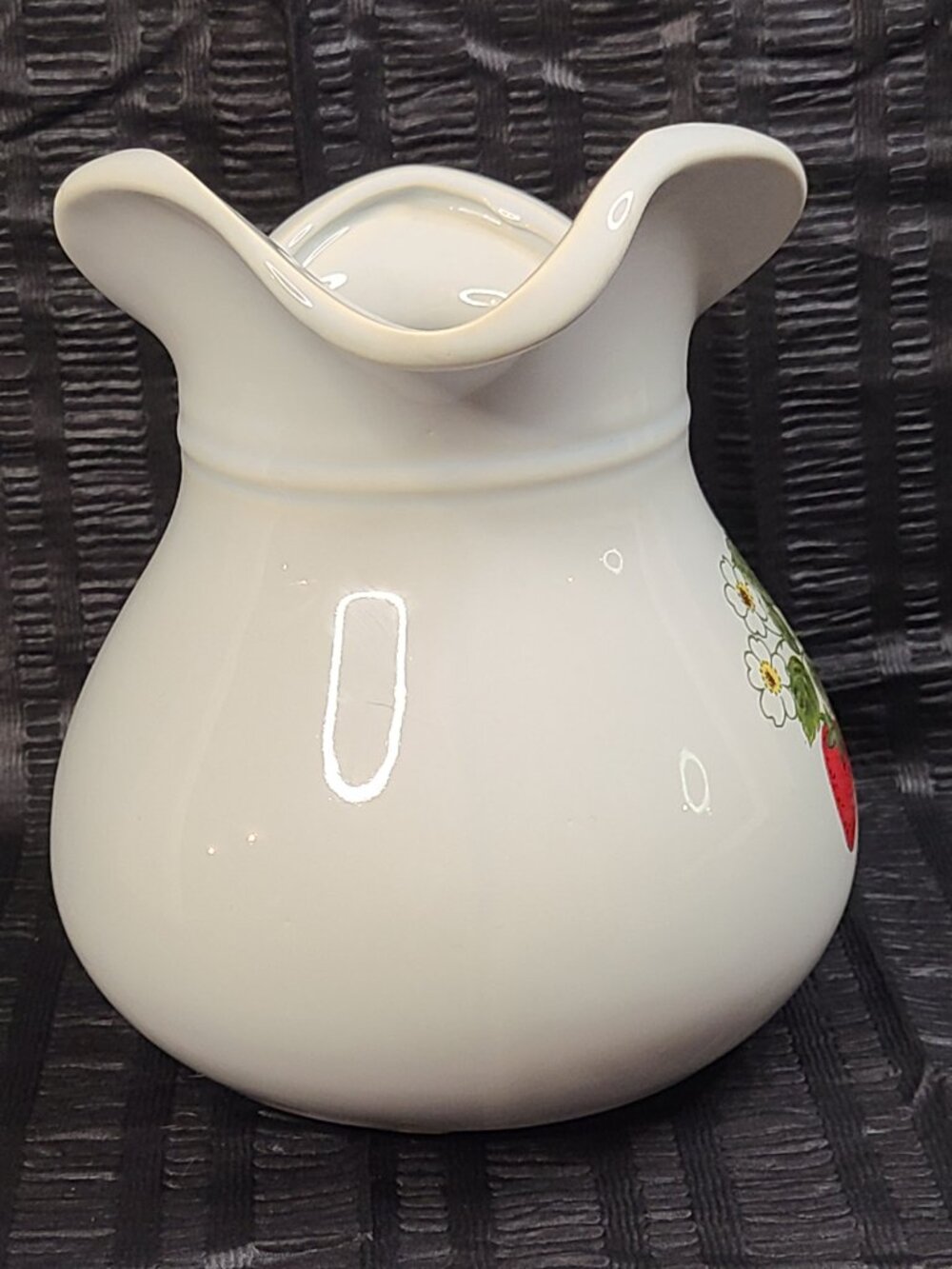 McCoy Vintage Ceramic Pottery Strawberry White Pitcher 7515 7.5"H - Picture 5 of 11